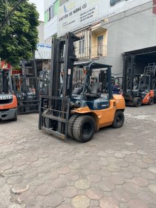 xe nâng Toyota 3,5 tấn số sàn